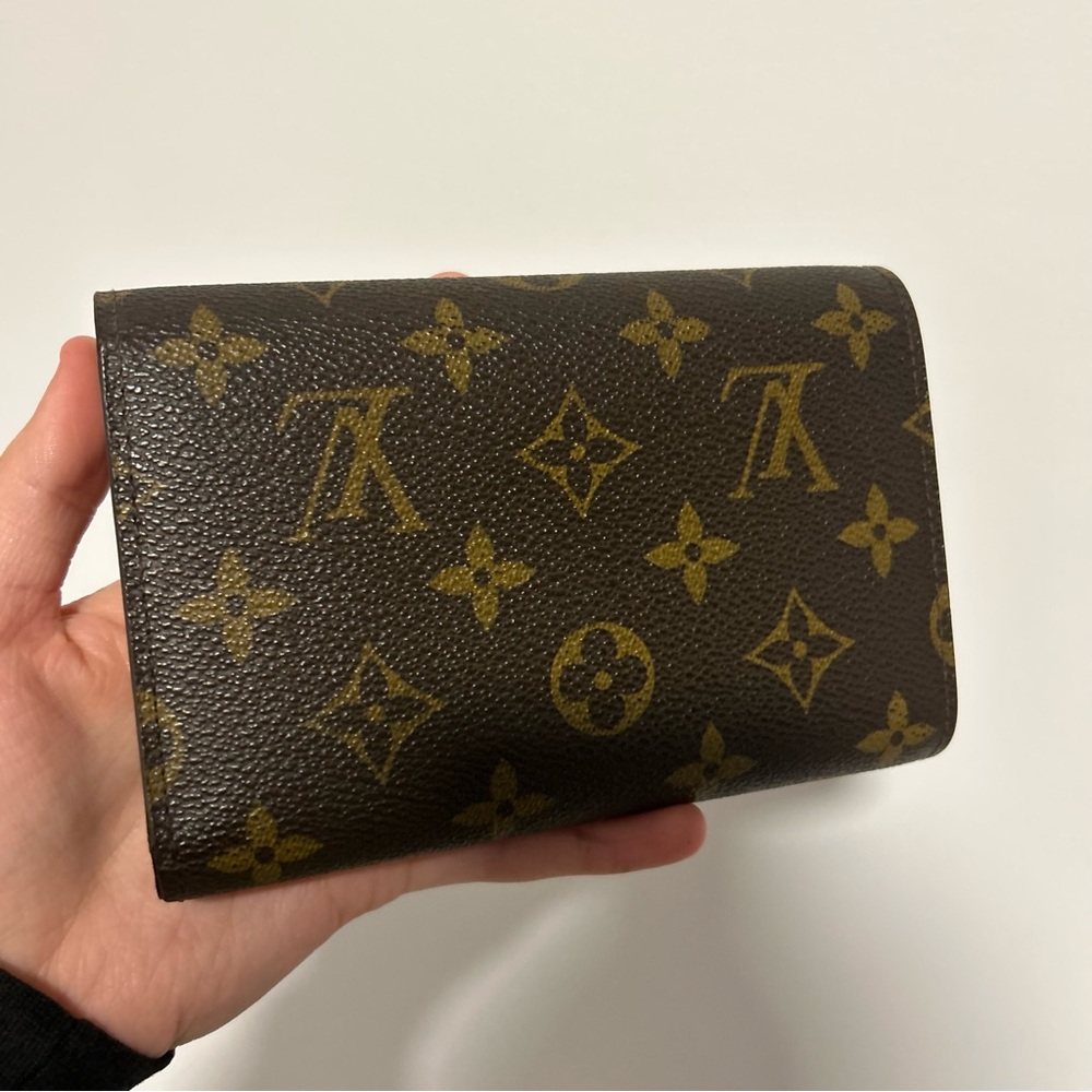 SOLD Louis Vuitton Alexandra Trifold Wallet - Picture 2 of 14